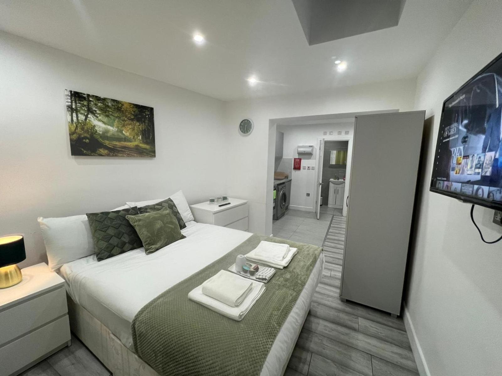 Central Harrow Cozy Apartment With Free Parking Harrow on the Hill Pokoj fotografie